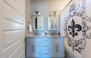 Garden District-Adjacent New Orleans Retreat - New Orleans, Louisiana