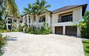 Nassau Grand Oceanfront Estate | Private Resort Retreat - Nassau, Bahamas