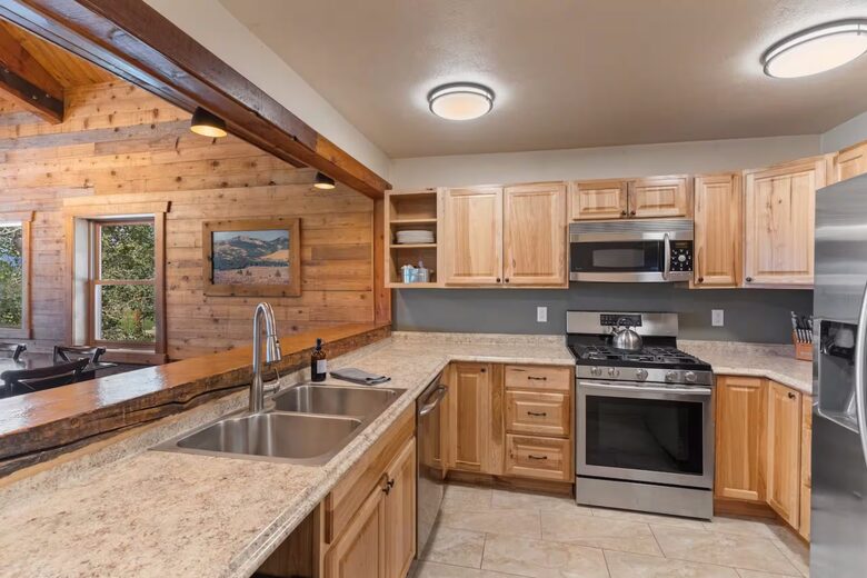 Rocky Mountain Lodge Near Steamboat Lake - Clark, Colorado