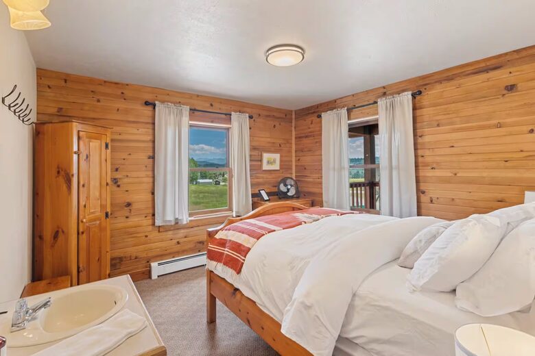 Rocky Mountain Lodge Near Steamboat Lake - Clark, Colorado