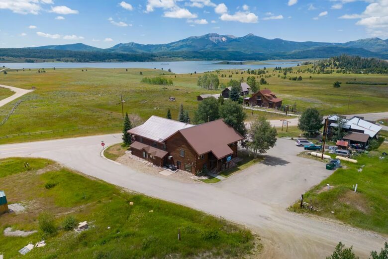 Rocky Mountain Lodge Near Steamboat Lake - Clark, Colorado