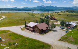 Rocky Mountain Lodge Near Steamboat Lake - Clark, Colorado