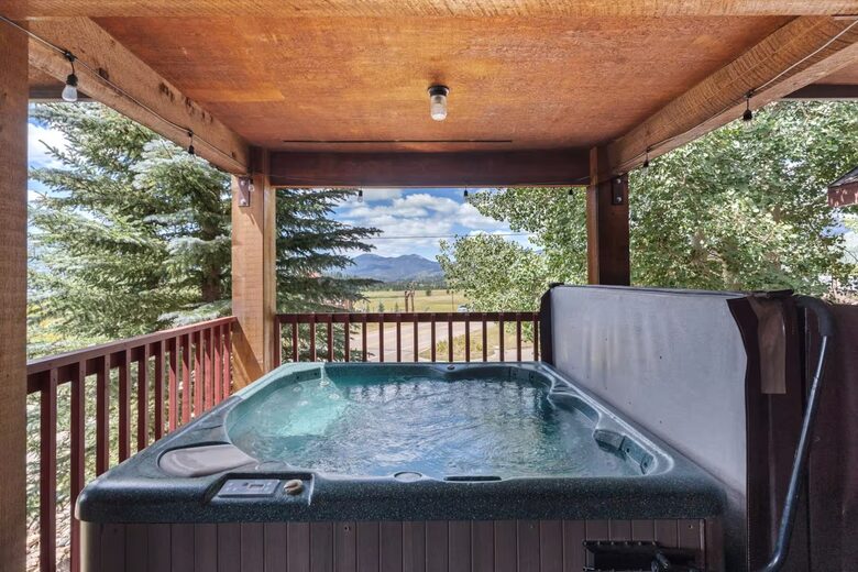 Rocky Mountain Lodge Near Steamboat Lake - Clark, Colorado