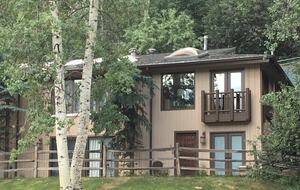 Aspen Village Escape | Walk to Gondola & Dining - Aspen, Colorado
