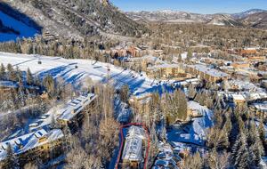 Aspen Village Escape | Walk to Gondola & Dining - Aspen, Colorado
