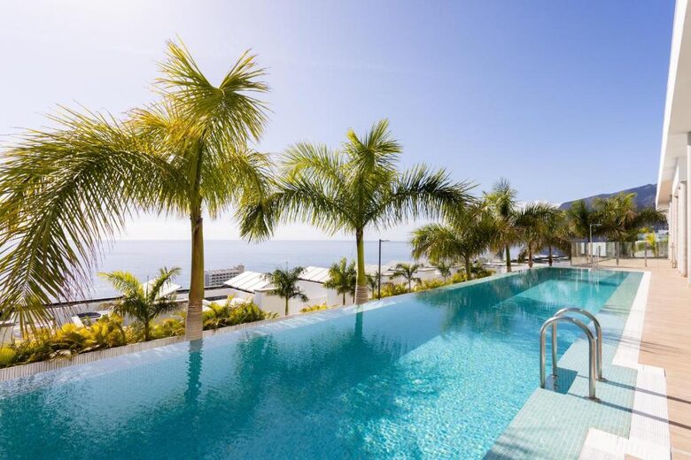 Elegant Two Bedroom Retreat with Sea Views in Los Gigantes - Santiago del Teide, Tenerife, Spain