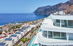Elegant Two Bedroom Retreat with Sea Views in Los Gigantes - Santiago del Teide, Tenerife, Spain