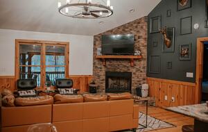 Ellijay Mountain Retreat with Flat Riverfront Backyard - Ellijay, Georgia