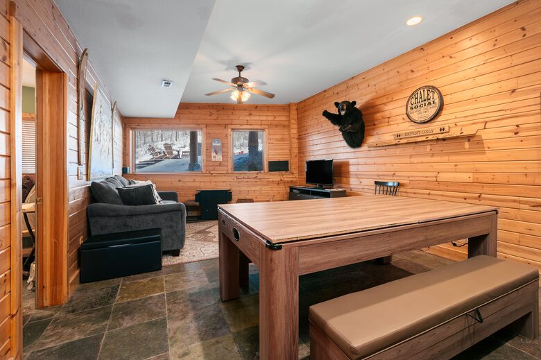 Social Chalet at Schuss Mountain - Mancelona, Michigan
