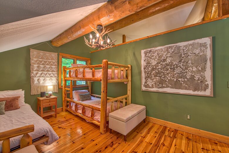 Social Chalet at Schuss Mountain - Mancelona, Michigan