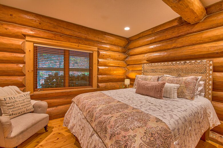 Social Chalet at Schuss Mountain - Mancelona, Michigan