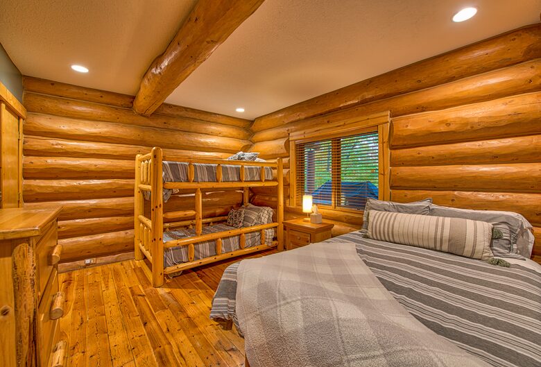 Social Chalet at Schuss Mountain - Mancelona, Michigan