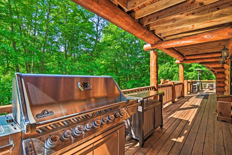 Social Chalet at Schuss Mountain - Mancelona, Michigan