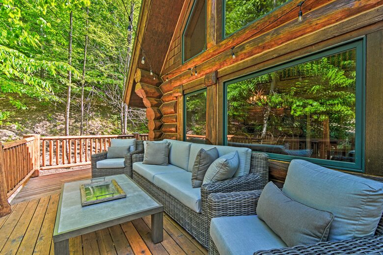 Social Chalet at Schuss Mountain - Mancelona, Michigan