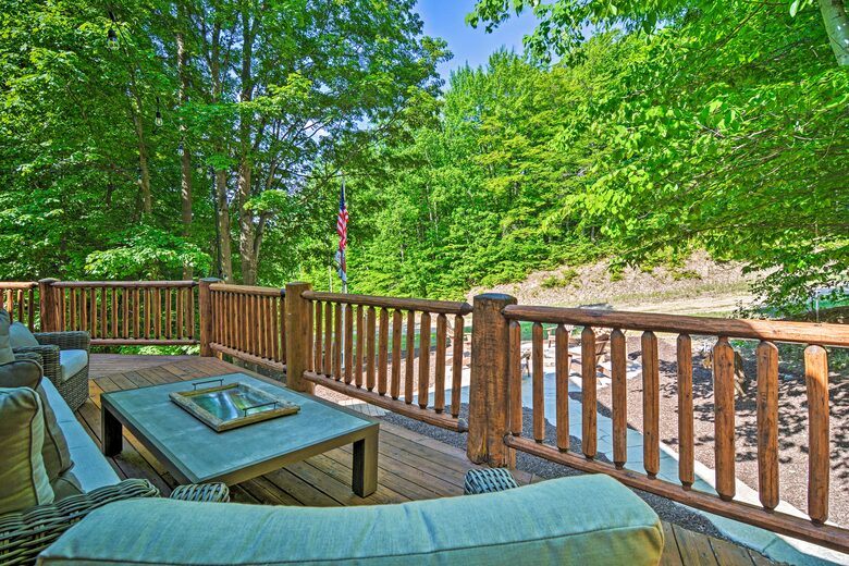 Social Chalet at Schuss Mountain - Mancelona, Michigan
