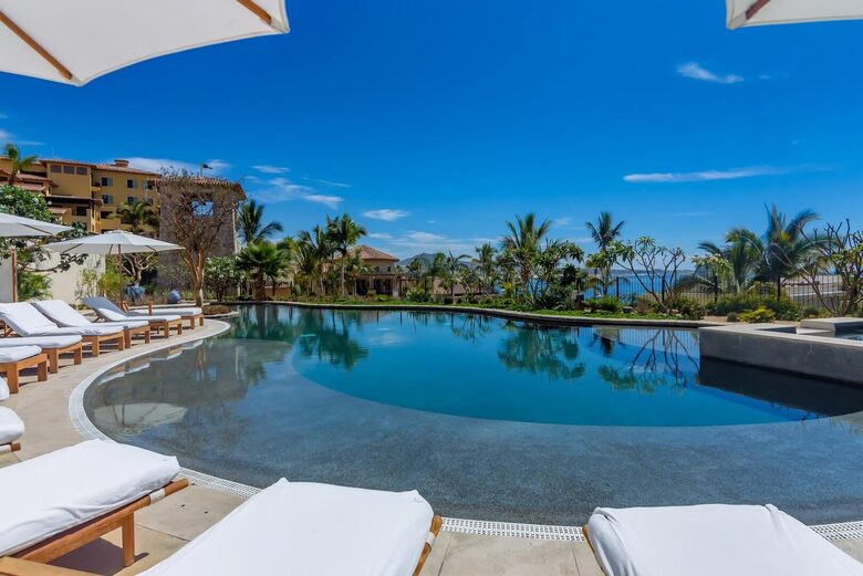 Grand Coastal Escape in Cabo San Lucas - Cabo San Lucas, Mexico