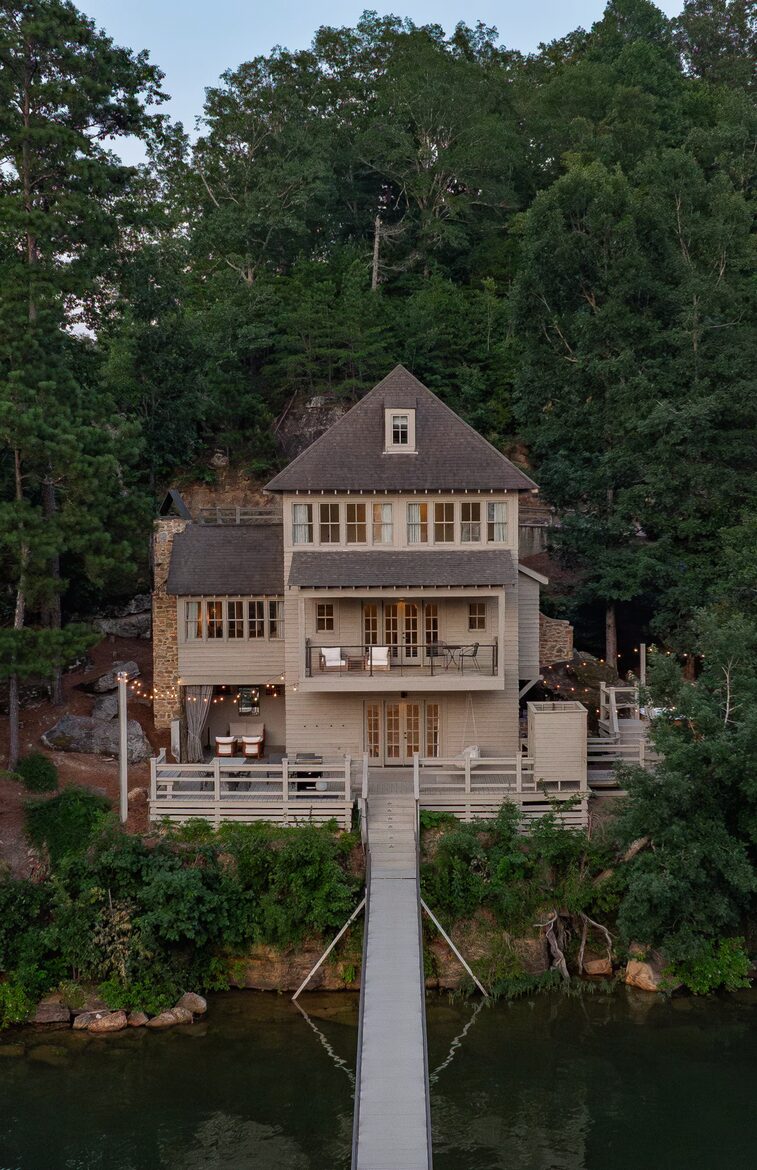 Designer Waterfront Hideaway at Point William - Crane Hill, Alabama
