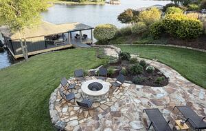 Acorn Landing Lakefront Retreat on Hyco Lake - Semora, North Carolina