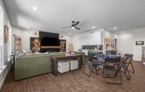 Acorn Landing Lakefront Retreat on Hyco Lake - Semora, North Carolina