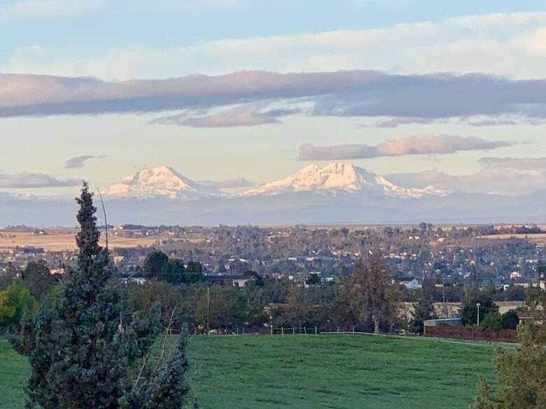 Luxury High Desert Escape with Panoramic Mountain Views - Madras, Oregon