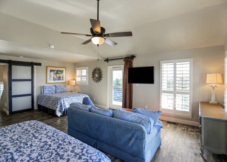 Destin Gulf View Retreat with Private Court - Destin, Florida