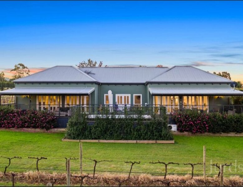 Private Pokolbin Escape Among the Vines - Pokolbin, Australia