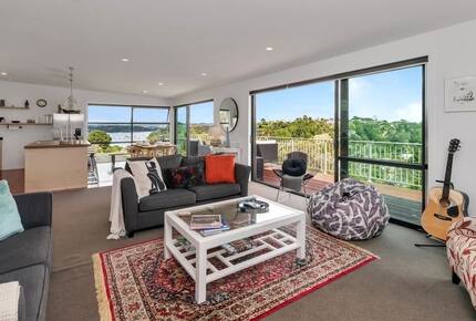Contemporary Bay of Islands Hideaway with Spa - Russell, New Zealand