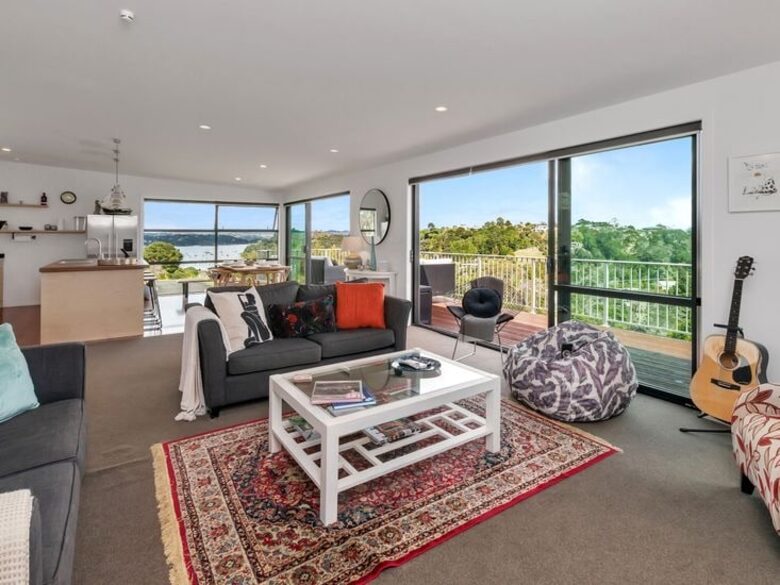 Contemporary Bay of Islands Hideaway with Spa - Russell, New Zealand