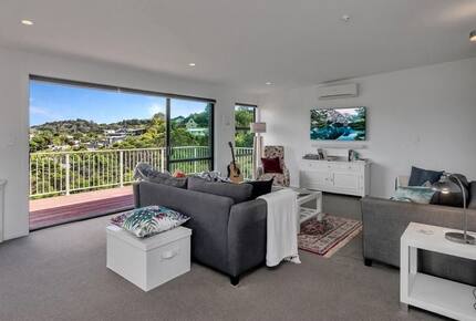Contemporary Bay of Islands Hideaway with Spa - Russell, New Zealand