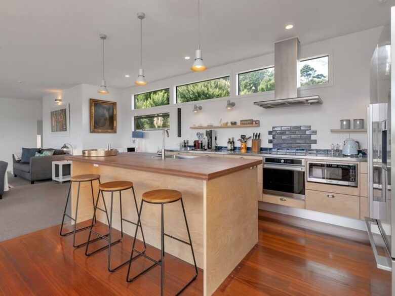 Contemporary Bay of Islands Hideaway with Spa - Russell, New Zealand