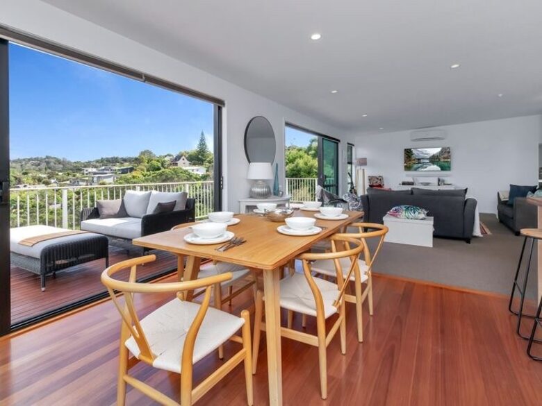 Contemporary Bay of Islands Hideaway with Spa - Russell, New Zealand