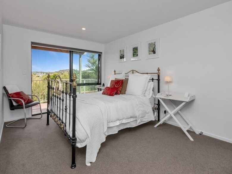 Contemporary Bay of Islands Hideaway with Spa - Russell, New Zealand