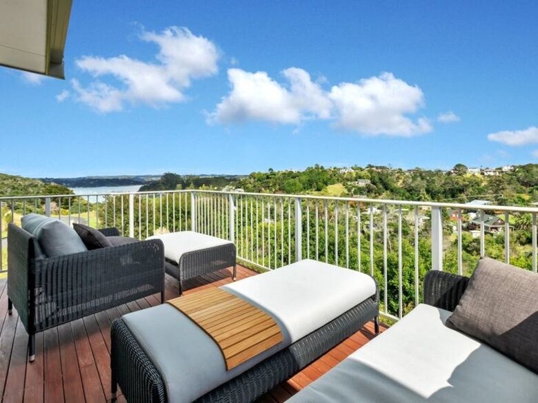 Contemporary Bay of Islands Hideaway with Spa - Russell, New Zealand