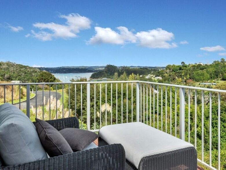 Contemporary Bay of Islands Hideaway with Spa - Russell, New Zealand