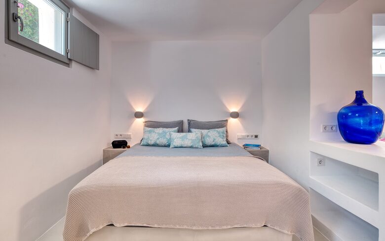 Contemporary Cycladic Elegance by the Sea - Paros, Greece
