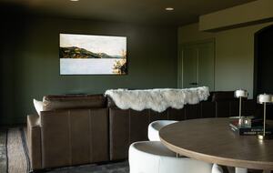Afton Mountain Retreat with Hot Tub & Views - Afton, Virginia