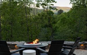 Afton Mountain Retreat with Hot Tub & Views - Afton, Virginia