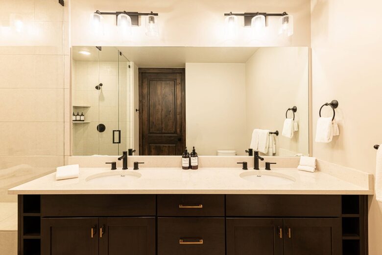 Canyons Village Condo Near Cabriolet -
Park City, Utah