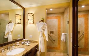 Pueblo Bonito Sunset Beach - Junior Suite - Cabo San Lucas, Mexico