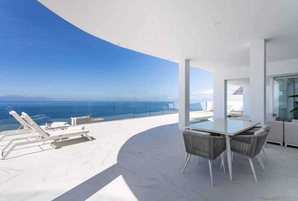 Elegant Two Bedroom Retreat with Sea Views in Los Gigantes - Santiago del Teide, Tenerife, Spain