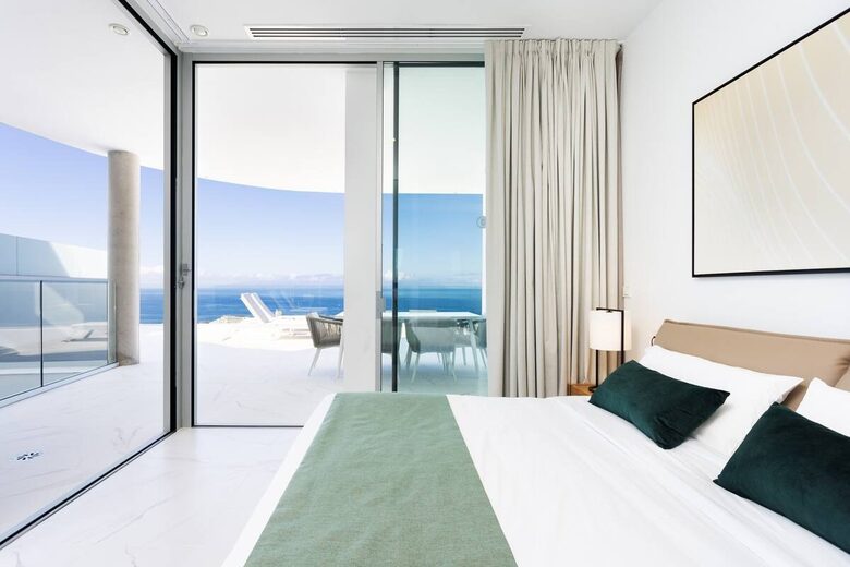 Elegant Two Bedroom Retreat with Sea Views in Los Gigantes - Santiago del Teide, Tenerife, Spain