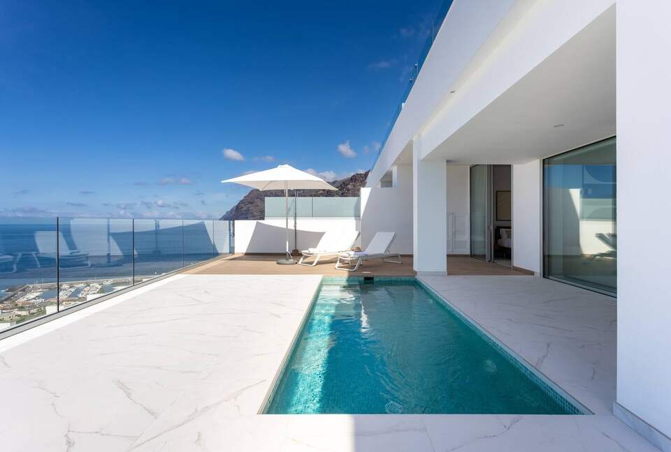 Elegant Two Bedroom Retreat with Sea Views in Los Gigantes - Santiago del Teide, Tenerife, Spain