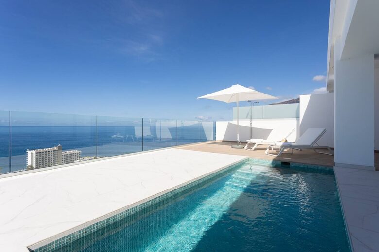 Elegant Two Bedroom Retreat with Sea Views in Los Gigantes - Santiago del Teide, Tenerife, Spain