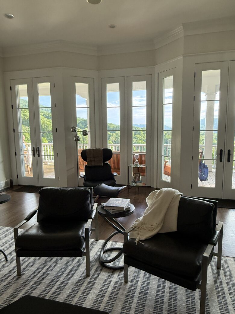 Hot Springs Meadow Retreat - Hot Springs, Virginia