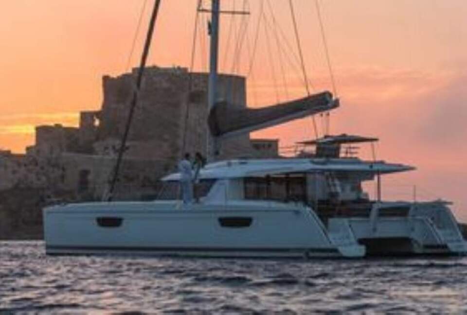 All-Inclusive 7-night TradeWinds AQUA Experience in Fiji on TW59 Catamaran with Crew- Private - Nadi, Fiji