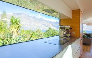 Queenstown Retreat with Lake Wakatipu & Mountain Views - Queenstown, New Zealand