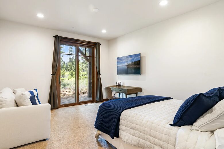 Sierra Pines Retreat | Spacious Mountain Getaway - Truckee, California