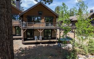 Sierra Pines Retreat | Spacious Mountain Getaway - Truckee, California