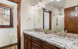 Sierra Pines Retreat | Spacious Mountain Getaway - Truckee, California
