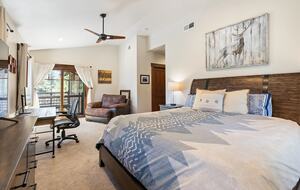 Sierra Pines Retreat | Spacious Mountain Getaway - Truckee, California